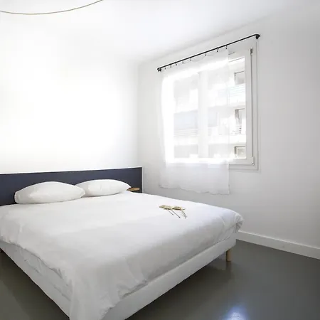 Centre D'antibes - 2 Chambres Avec Parking Lägenhet