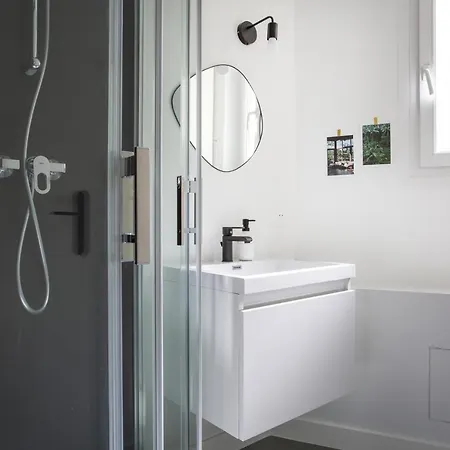 Centre D'antibes - 2 Chambres Avec Parking *