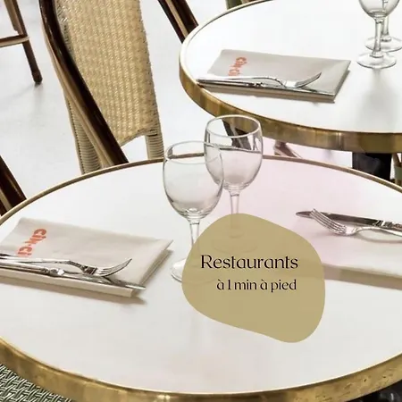 Centre D'antibes - 2 Chambres Avec Parking Lägenhet